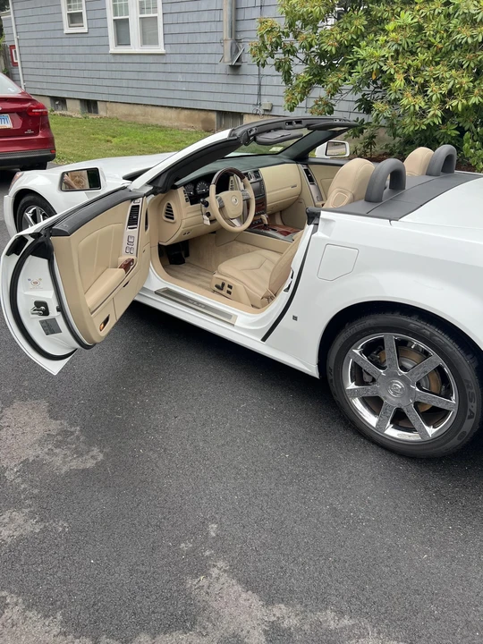 2008 Cadillac XLR - Image 24 of 31