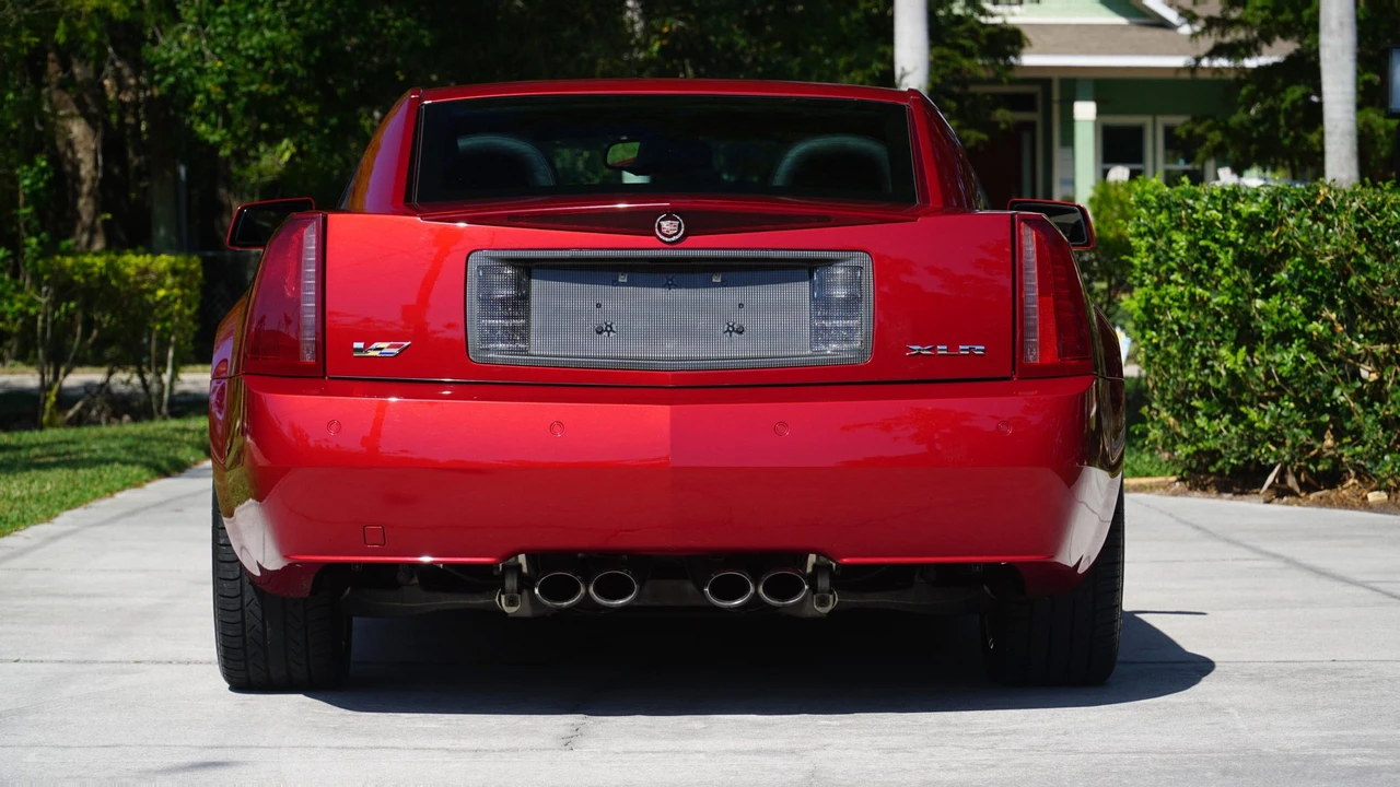 2008 Cadillac XLR-V - Image 15 of 31