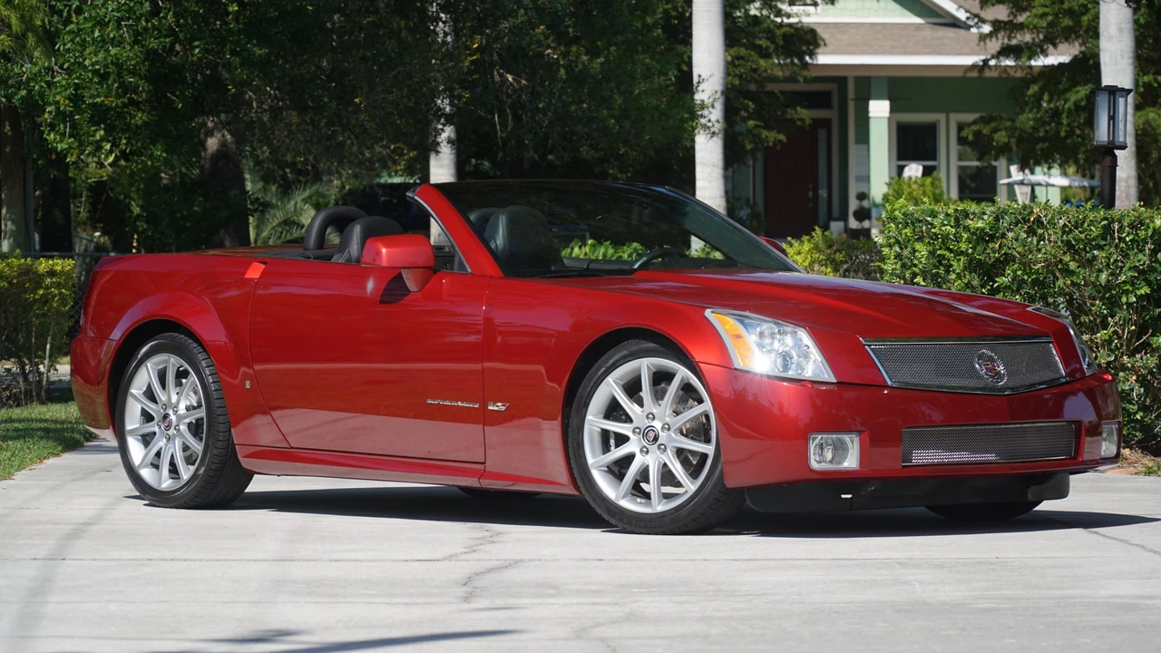 2008 Cadillac XLR-V - Image 30 of 31