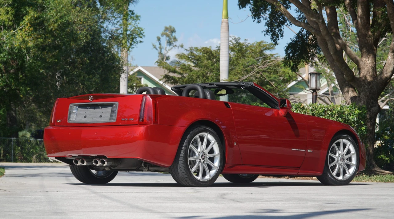 2008 Cadillac XLR-V - Image 26 of 31