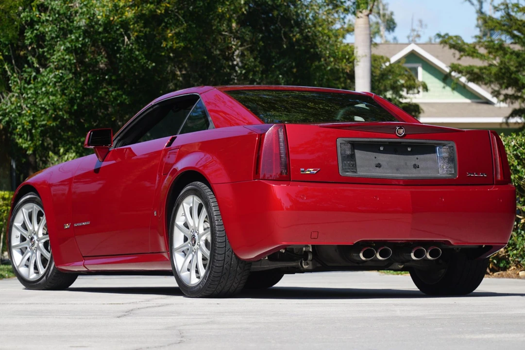 2008 Cadillac XLR-V - Image 10 of 31