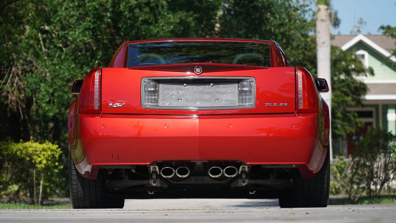 2008 Cadillac XLR-V - Image 13 of 31