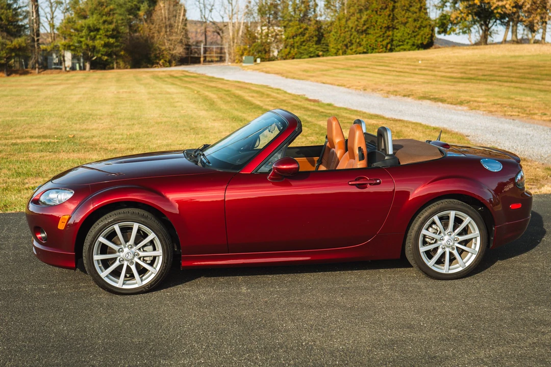 2008 Mazda NC MX-5 Miata - Image 2 of 31