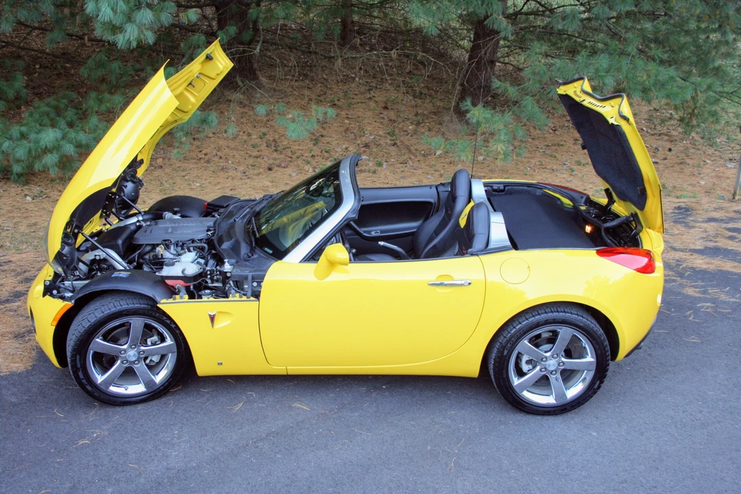2008 Pontiac Solstice GXP - Image 28 of 31