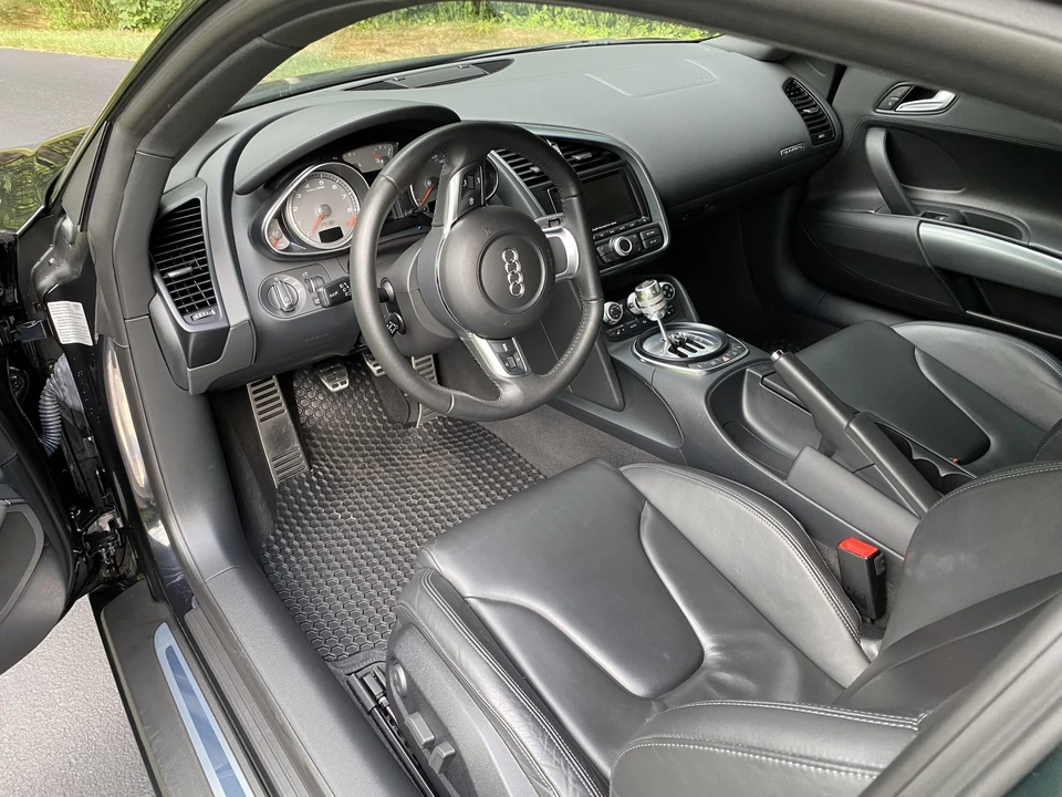 2009 Audi 42 R8 - Image 27 of 31