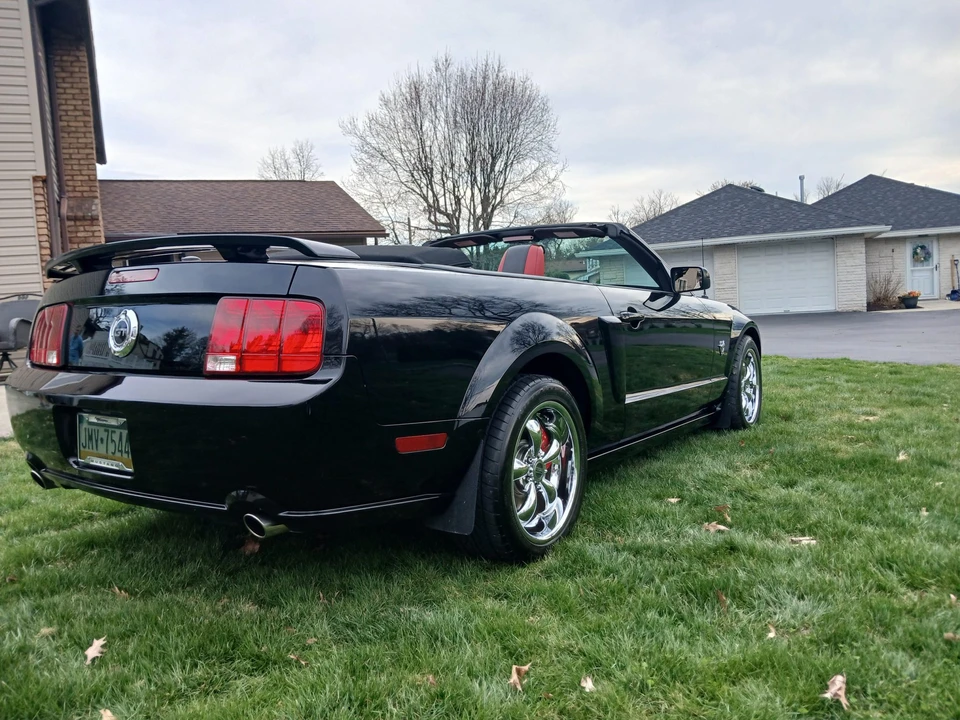 2009 Ford S197 Mustang - Image 7 of 31