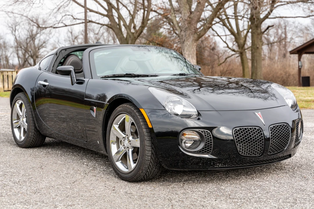 2009 Pontiac Solstice GXP - Image 3 of 31