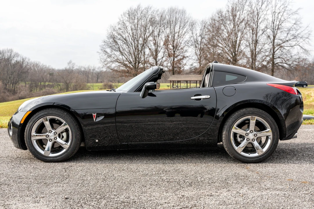 2009 Pontiac Solstice GXP - Image 8 of 31