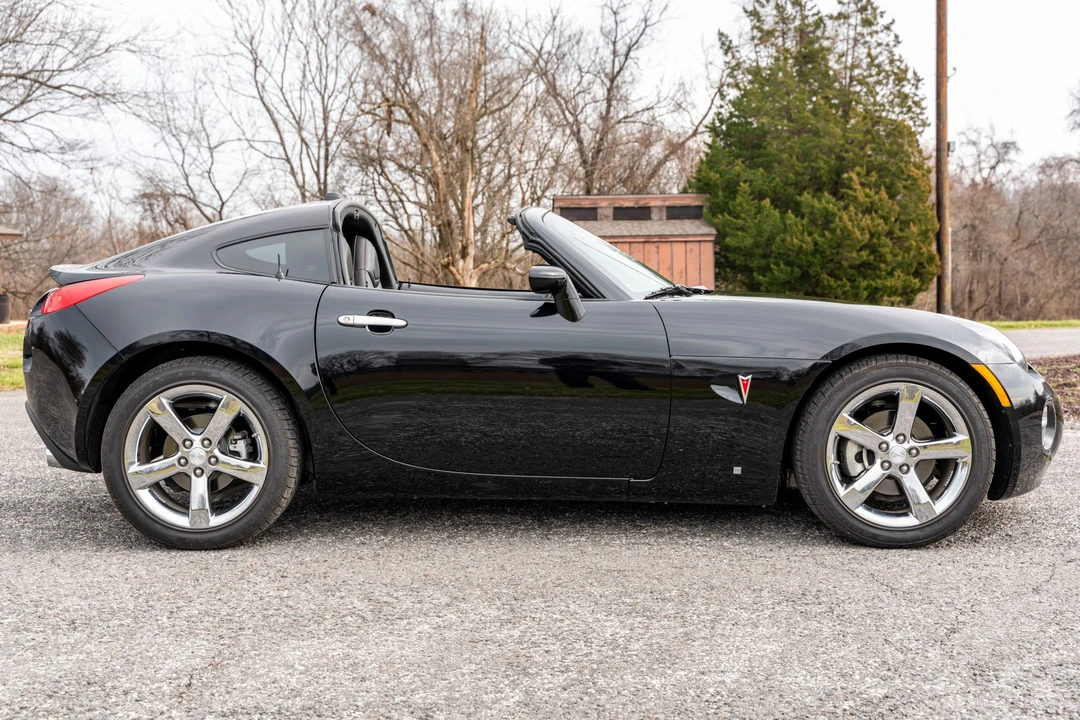 2009 Pontiac Solstice GXP - Image 4 of 31