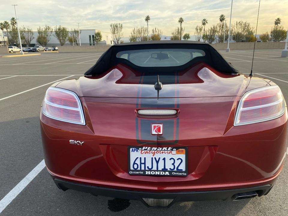 2009 Saturn Sky - Image 12 of 31