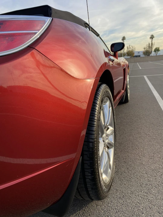 2009 Saturn Sky - Image 25 of 31