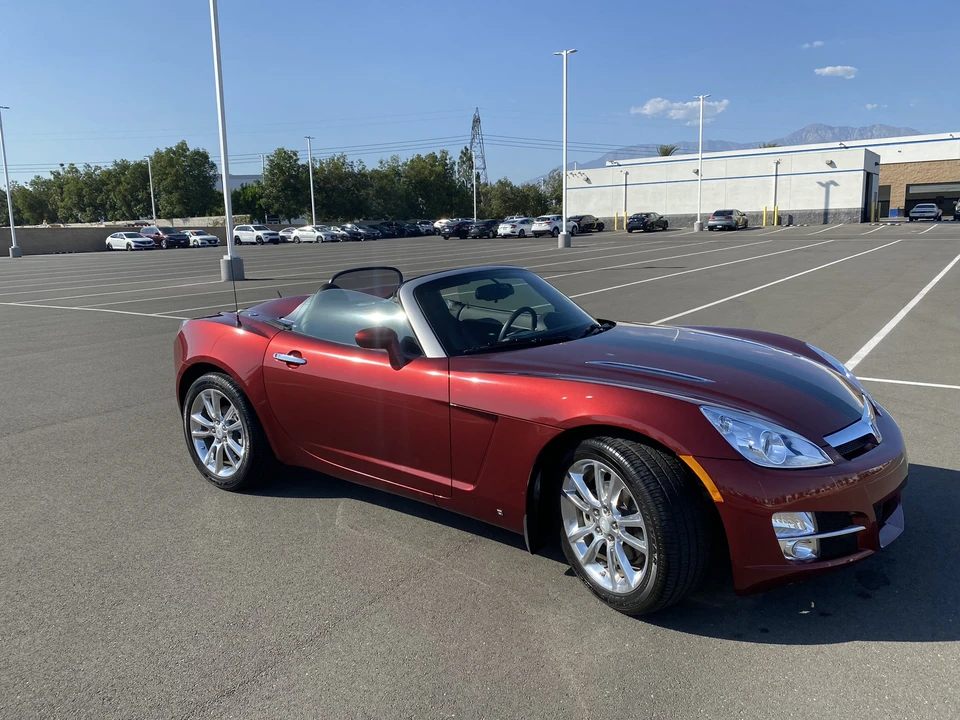 2009 Saturn Sky - Image 17 of 31