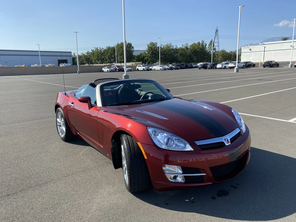 2009 Saturn Sky - Image 18 of 31