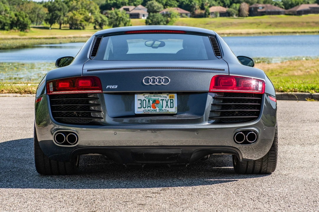 2010 Audi 42 R8 - Image 6 of 31