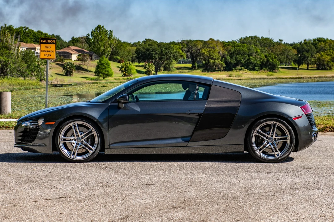 2010 Audi 42 R8 - Image 9 of 31