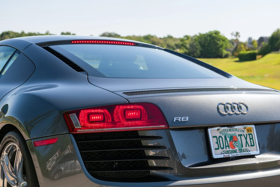 2010 Audi 42 R8 - Image 17 of 31