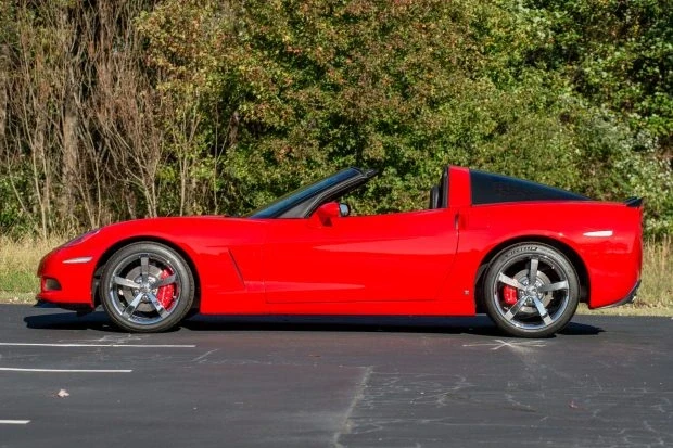 2010 Chevrolet Corvette C6 - Image 3 of 8