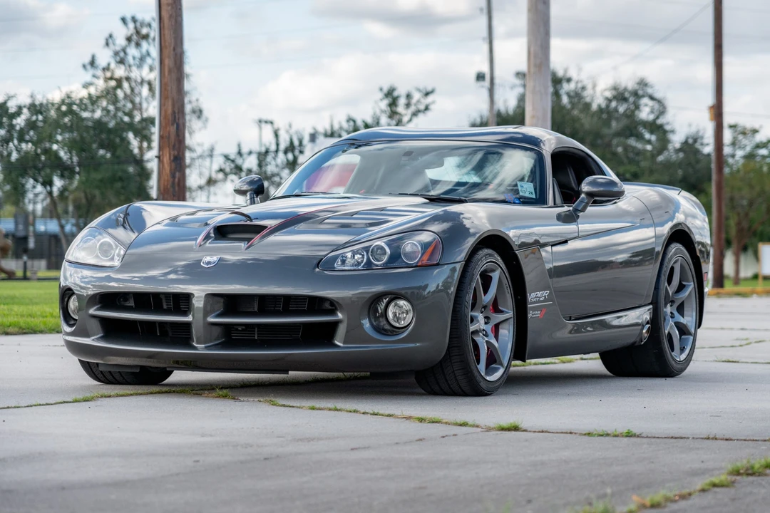 2010 Dodge Viper 4th Gen - Image 2 of 31