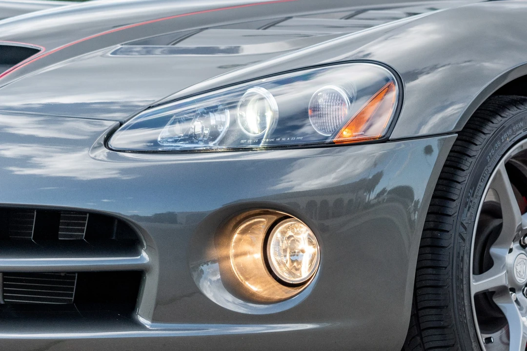 2010 Dodge Viper 4th Gen - Image 27 of 31