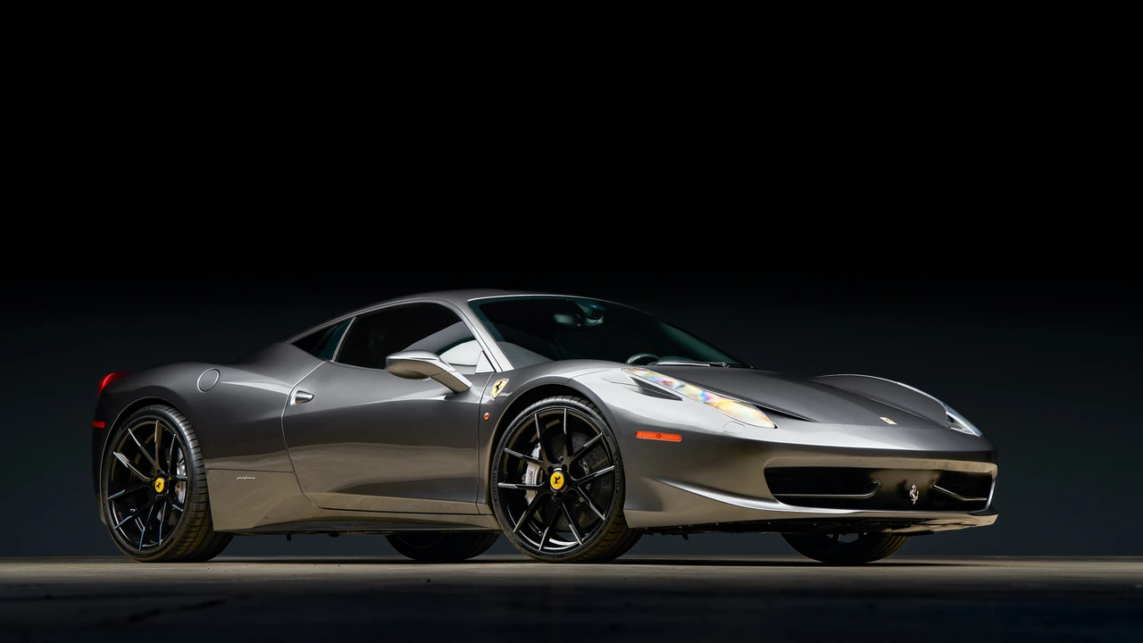 2010 Ferrari 458 Italia - Image 2 of 31