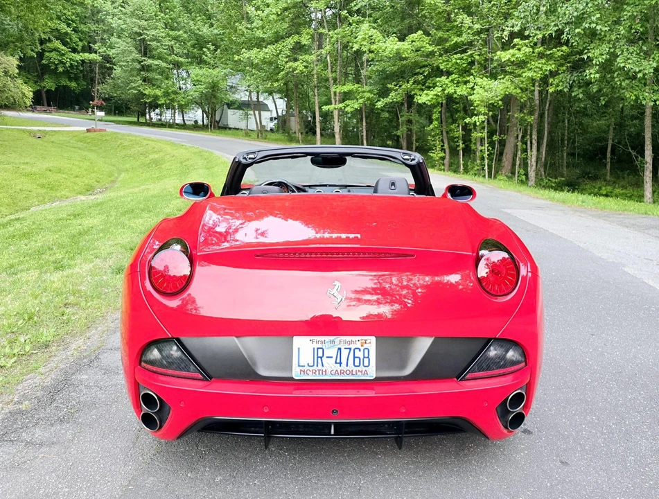 2010 Ferrari California - Image 23 of 31