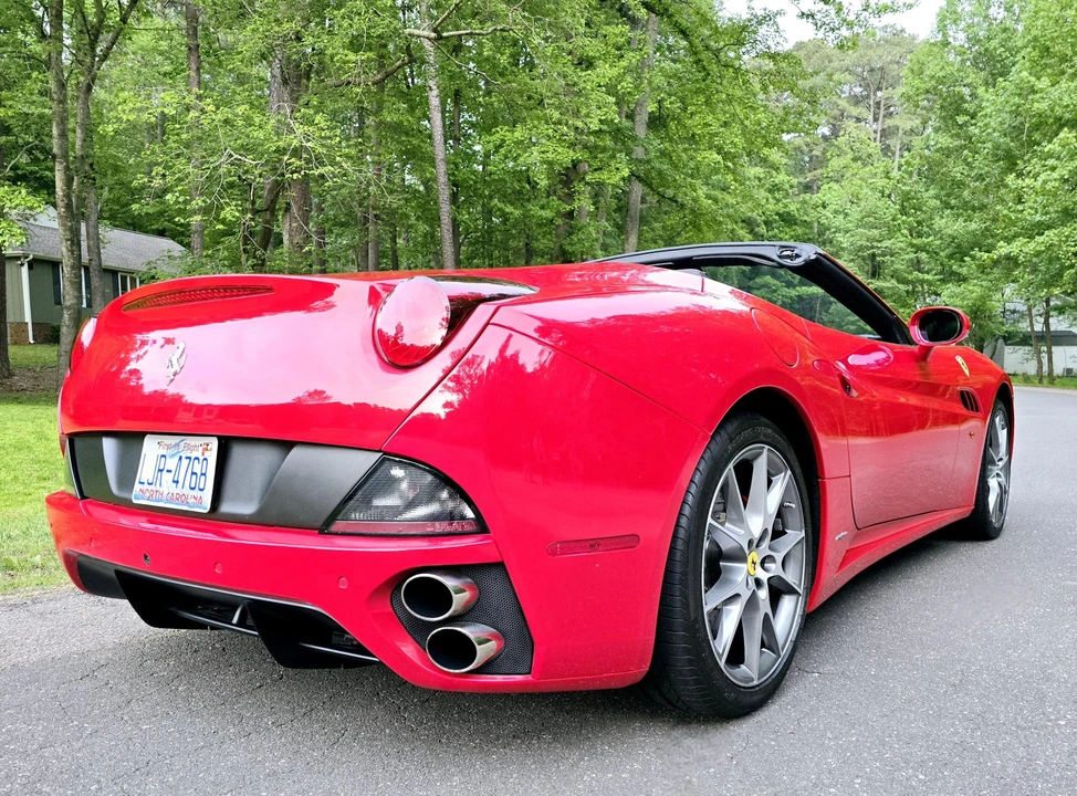 2010 Ferrari California - Image 28 of 31