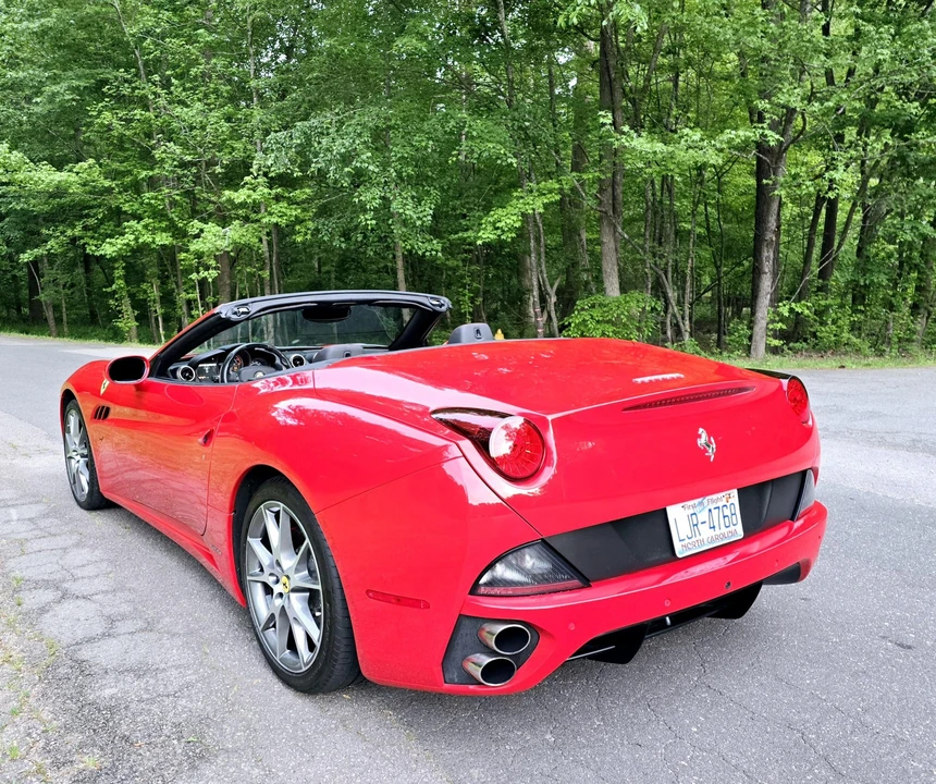 2010 Ferrari California - Image 21 of 31