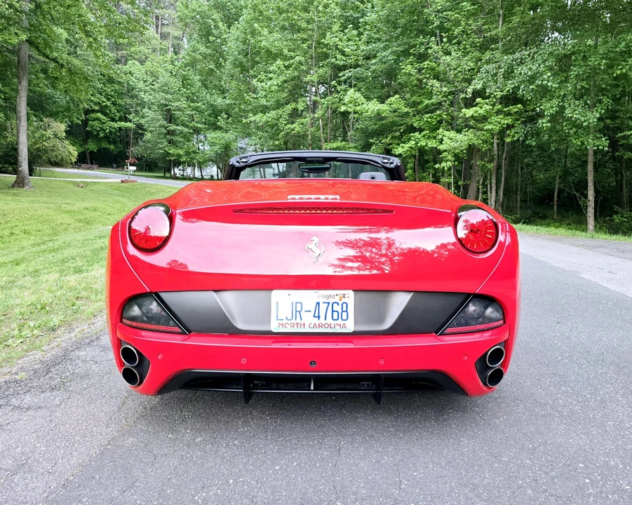 2010 Ferrari California - Image 24 of 31