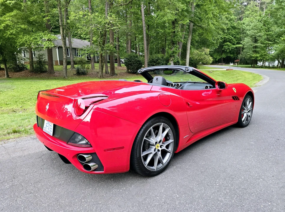 2010 Ferrari California - Image 30 of 31
