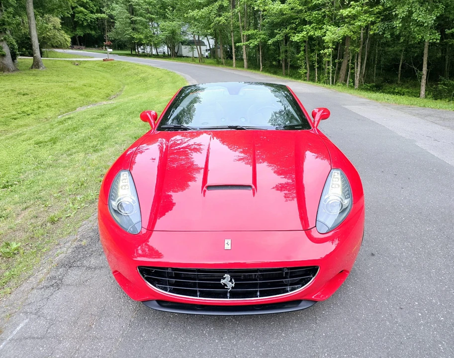 2010 Ferrari California - Image 9 of 31