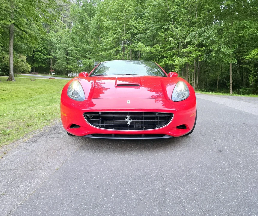 2010 Ferrari California - Image 8 of 31