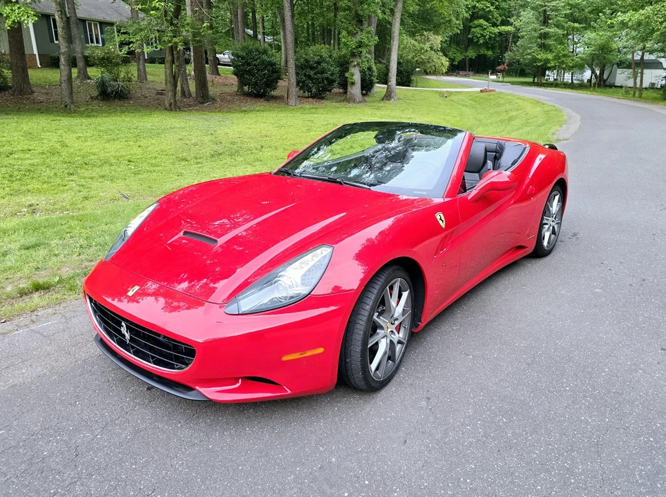 2010 Ferrari California - Image 12 of 31