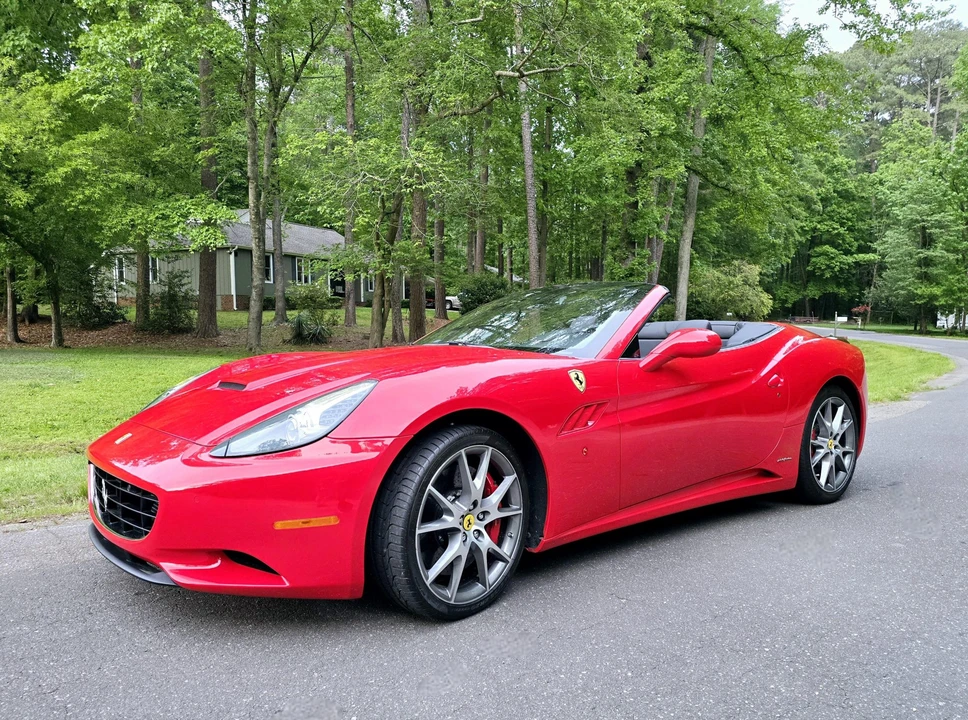 2010 Ferrari California - Image 14 of 31