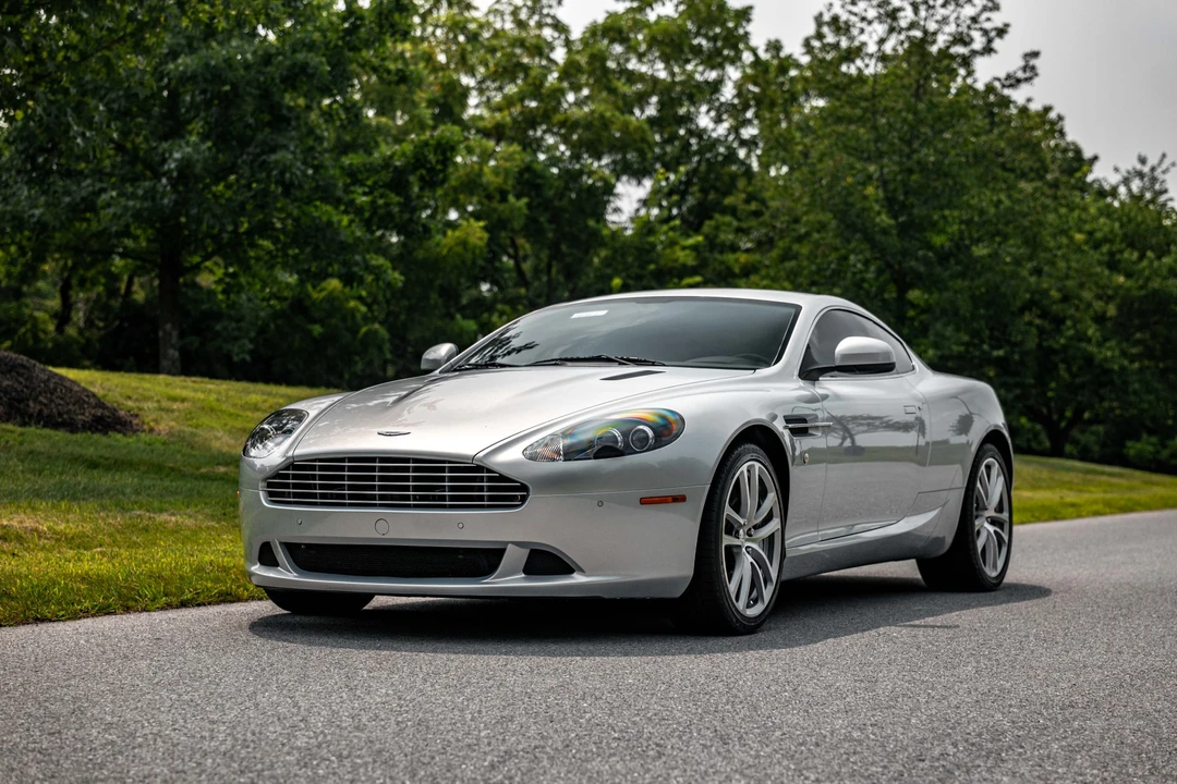 2011 Aston Martin DB9 - Image 11 of 31
