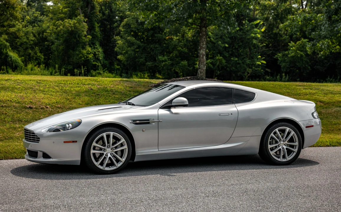 2011 Aston Martin DB9 - Image 15 of 31