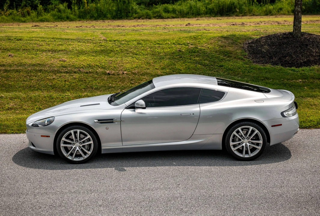 2011 Aston Martin DB9 - Image 16 of 31