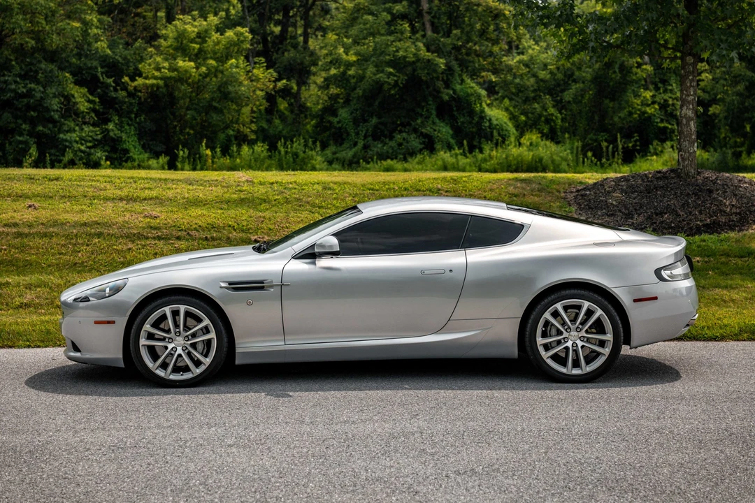 2011 Aston Martin DB9 - Image 17 of 31