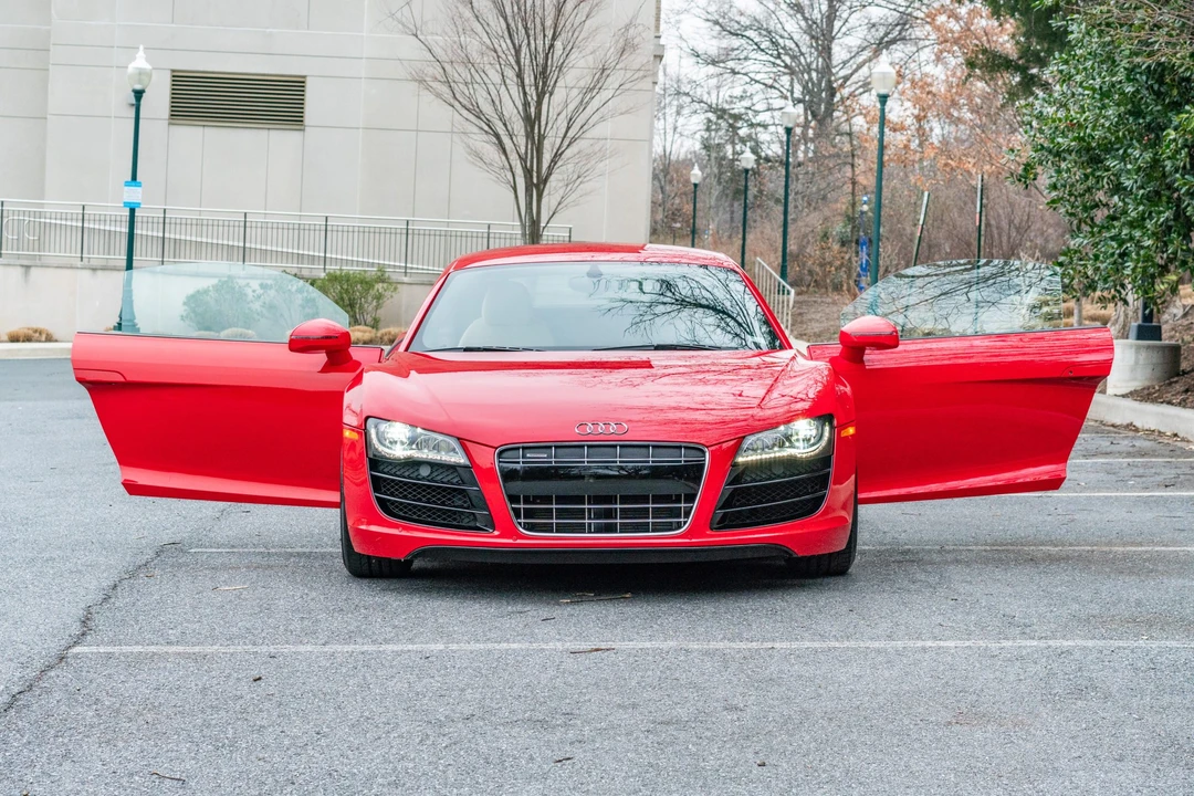 2011 Audi 42 R8 - Image 10 of 31