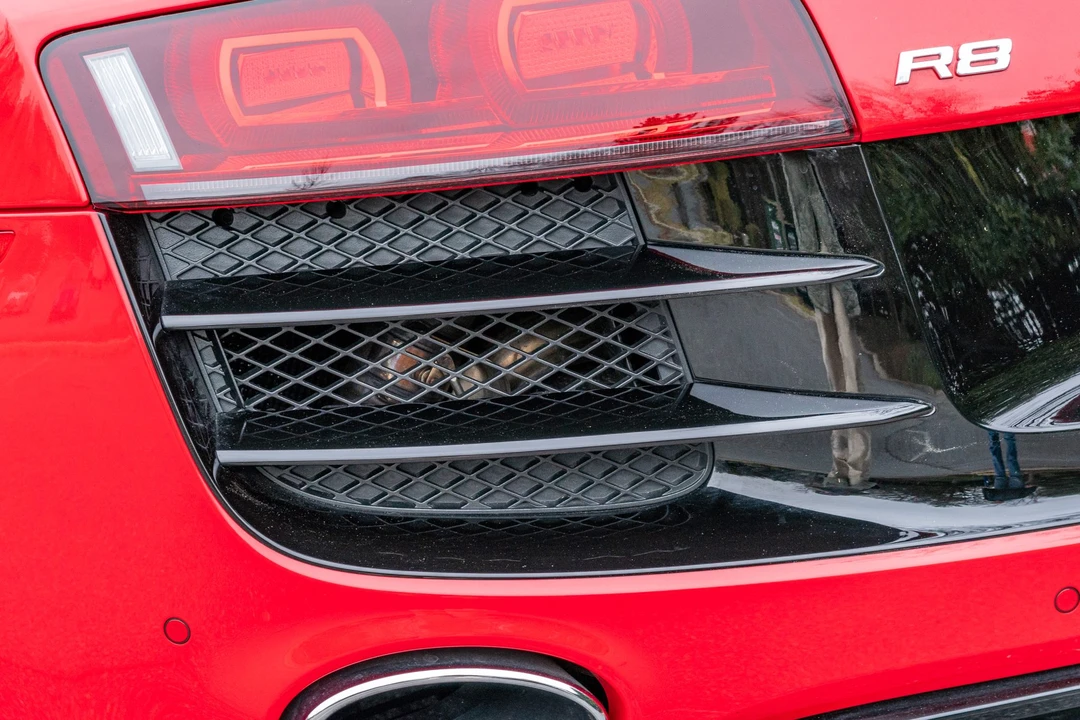 2011 Audi 42 R8 - Image 25 of 31