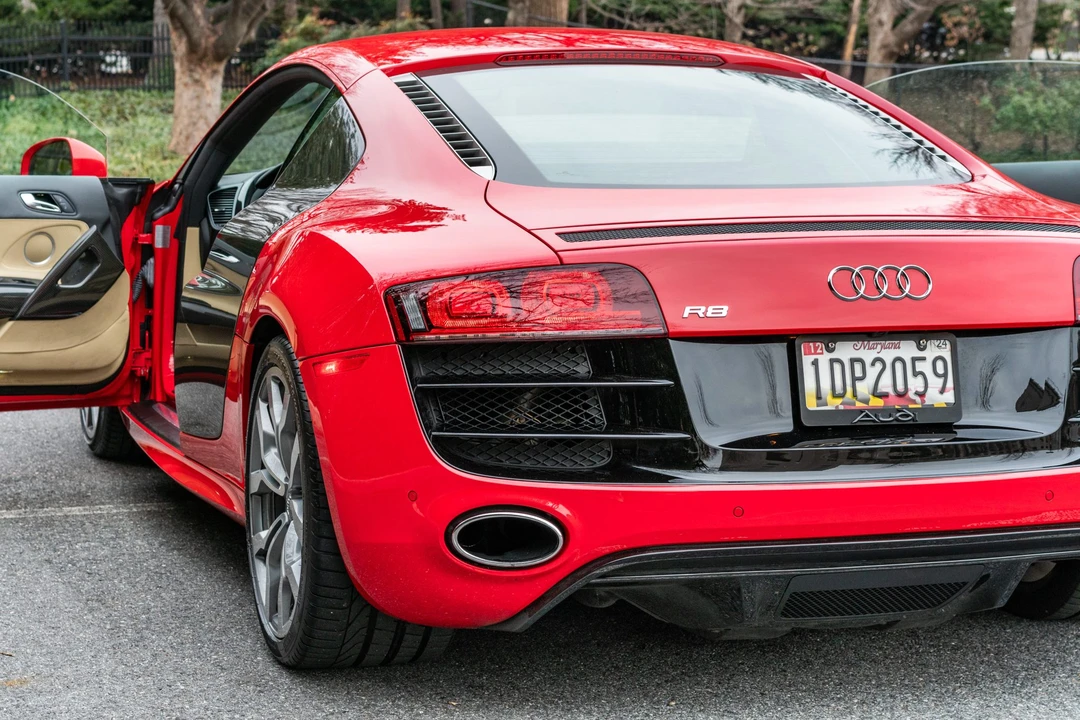 2011 Audi 42 R8 - Image 11 of 31