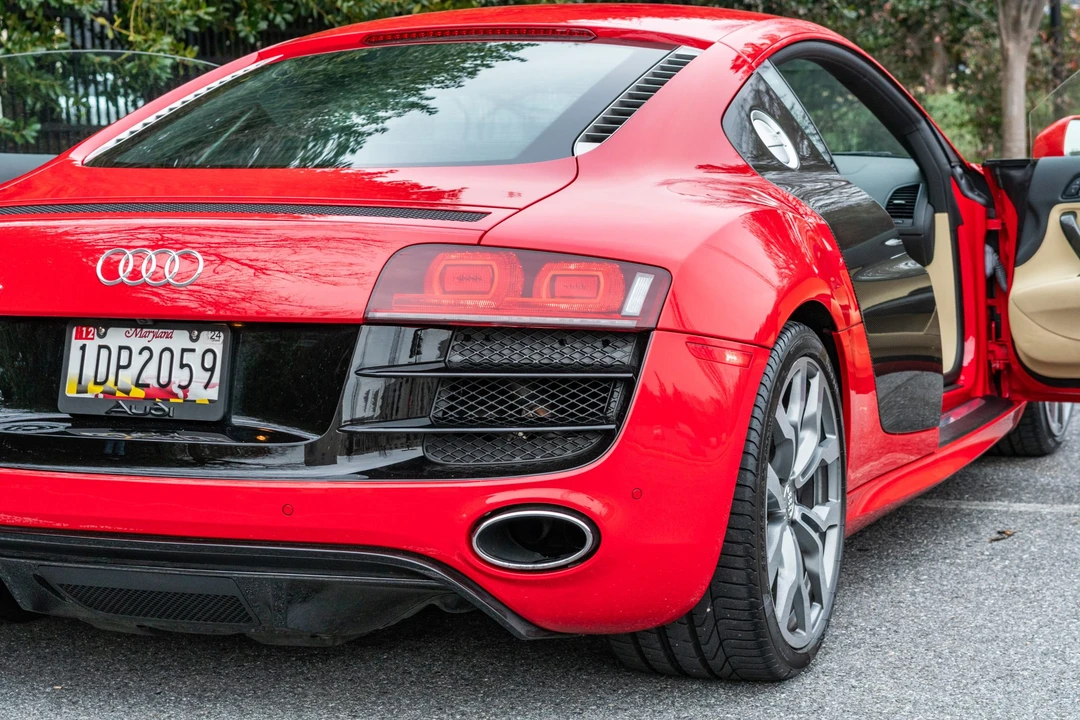 2011 Audi 42 R8 - Image 12 of 31