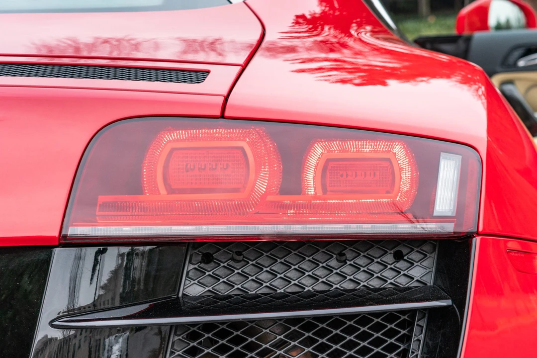 2011 Audi 42 R8 - Image 22 of 31