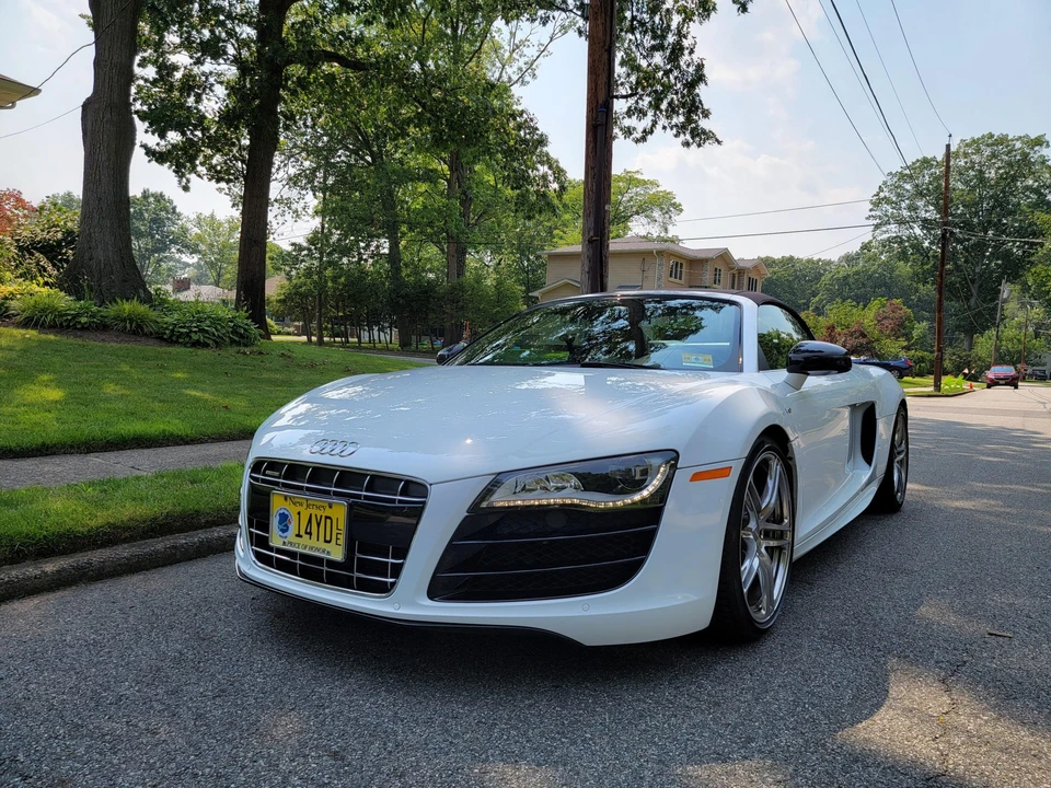 2011 Audi 42 R8 - Image 3 of 31