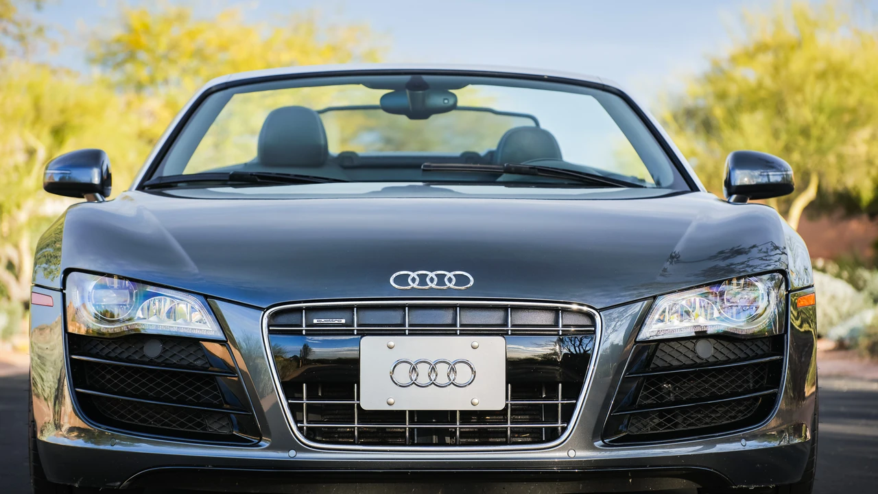 2011 Audi 42 R8 - Image 25 of 31