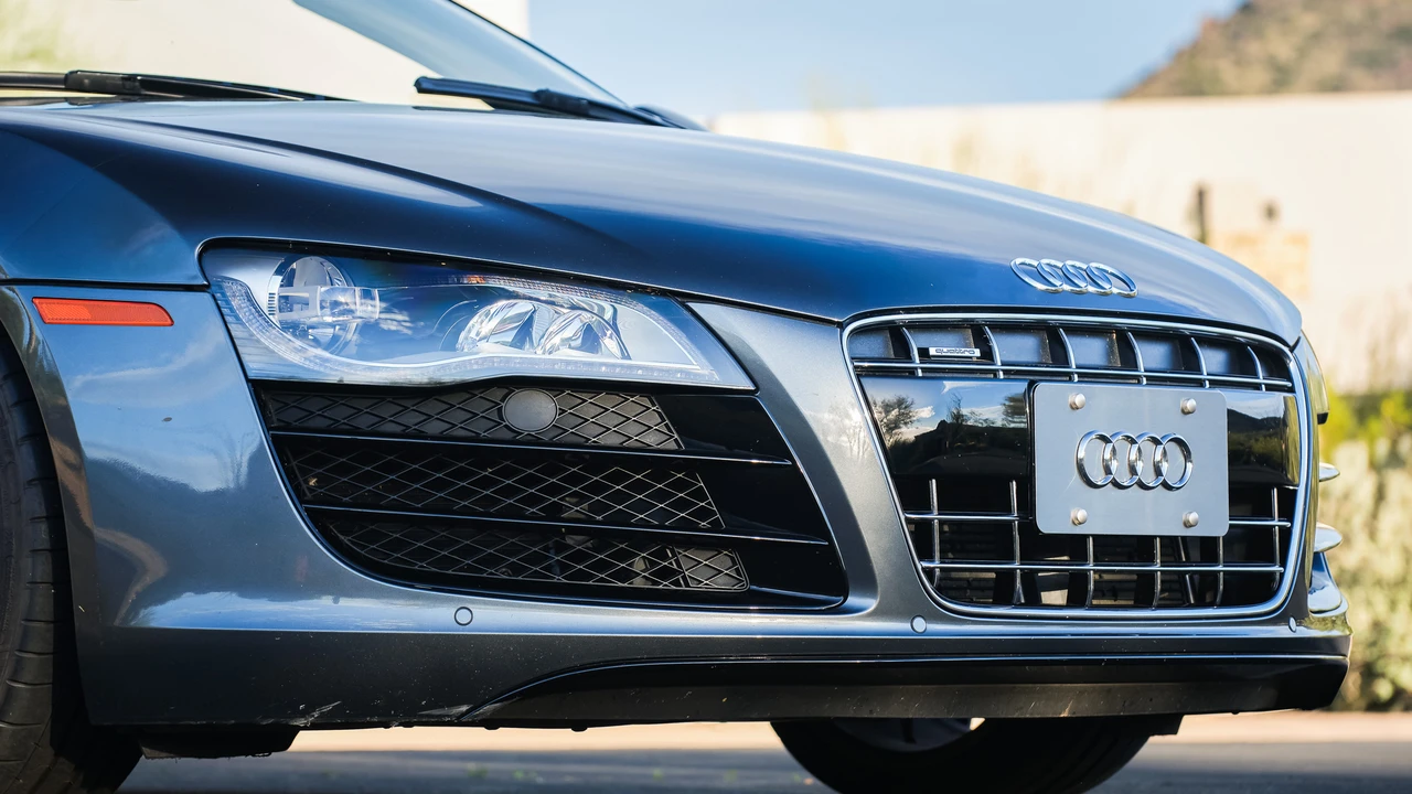 2011 Audi 42 R8 - Image 27 of 31