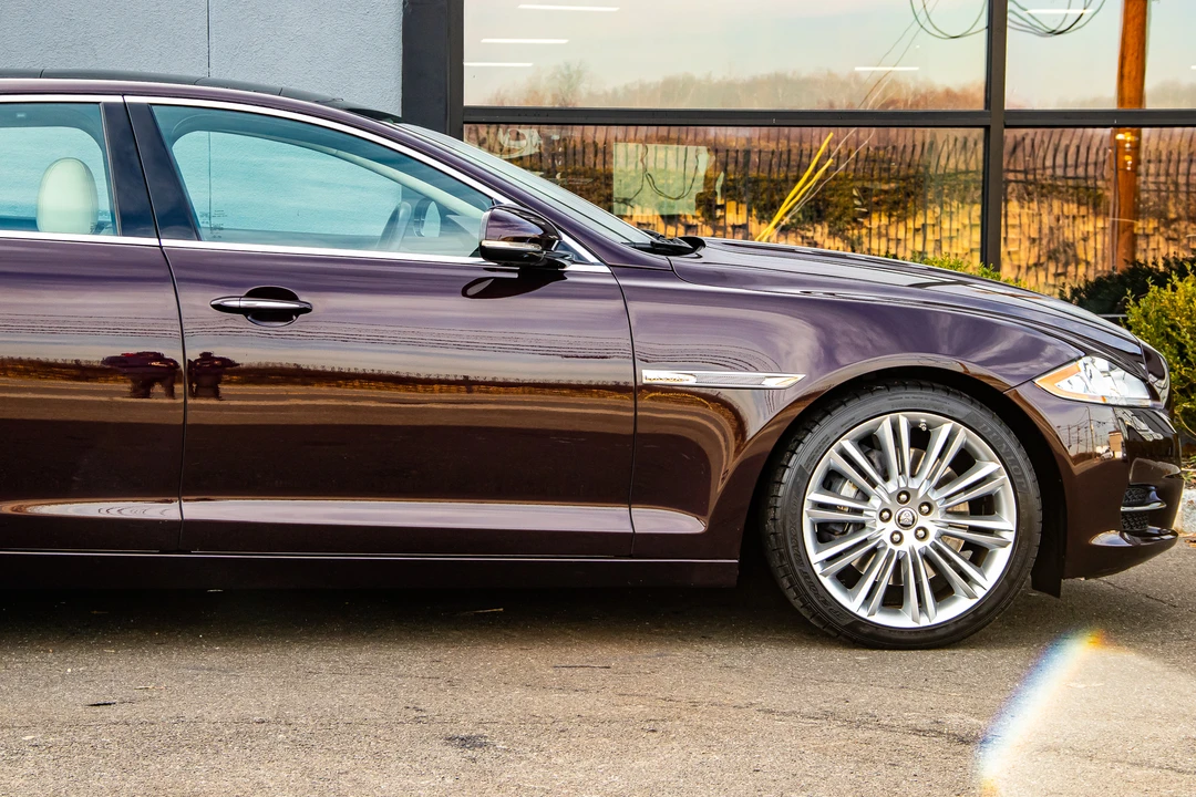 2011 Jaguar X351 XJ - Image 24 of 31