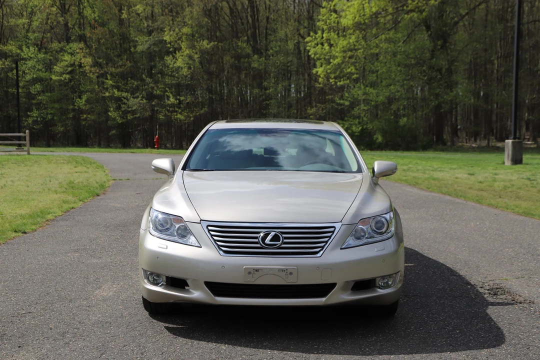 2011 Lexus LS 4th Gen - Image 6 of 31