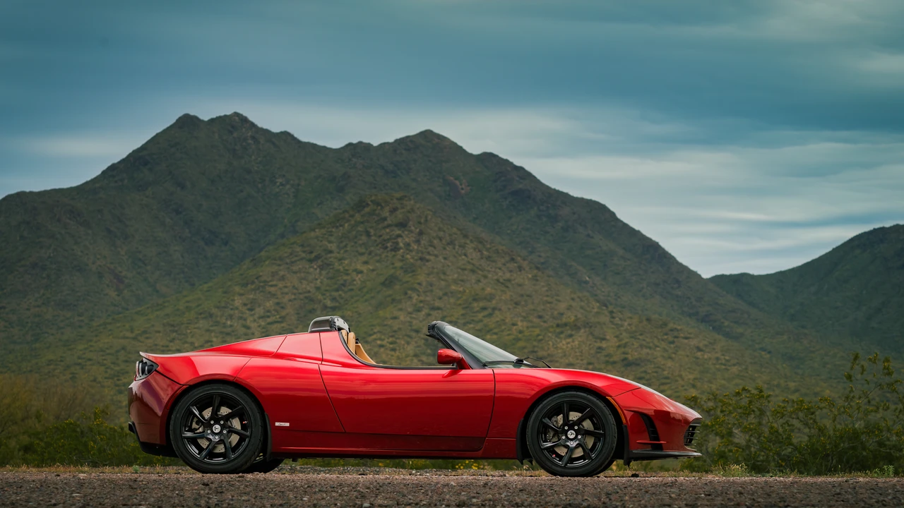 2011 Tesla Roadster - Image 7 of 31