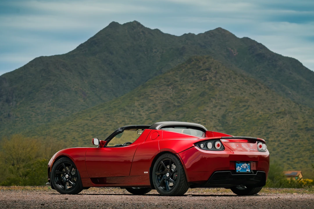 2011 Tesla Roadster - Image 9 of 31