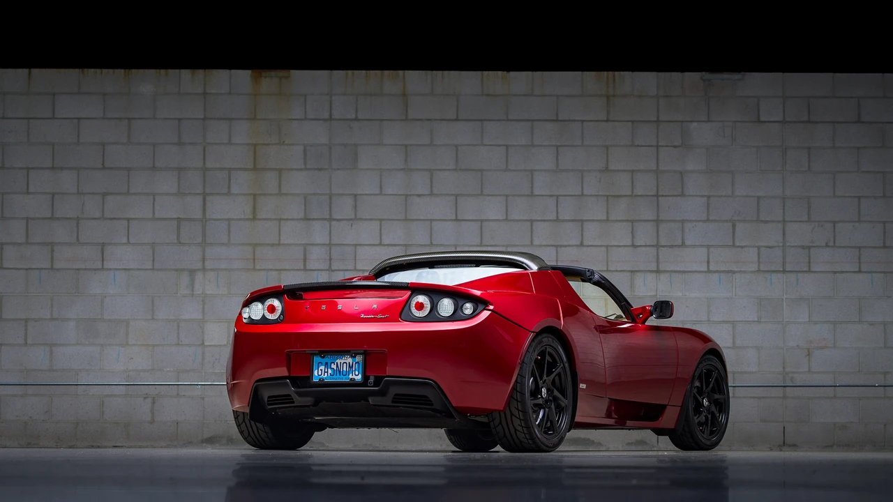 2011 Tesla Roadster - Image 29 of 31